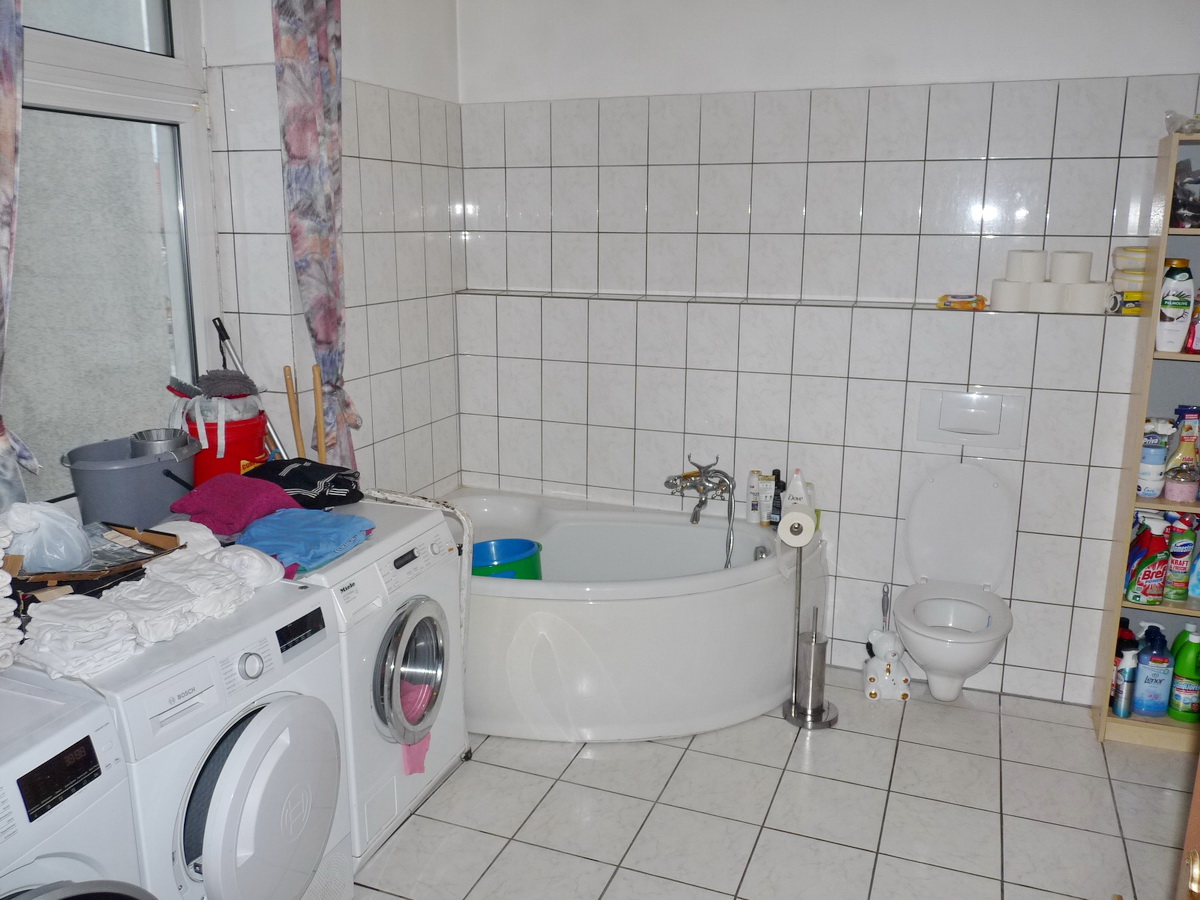 1. OG Badezimmer