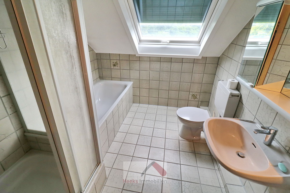 OG: Badezimmer