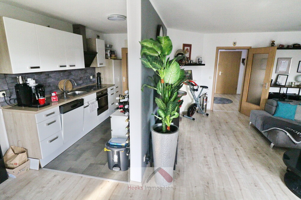 Küche u Wohnzimmer