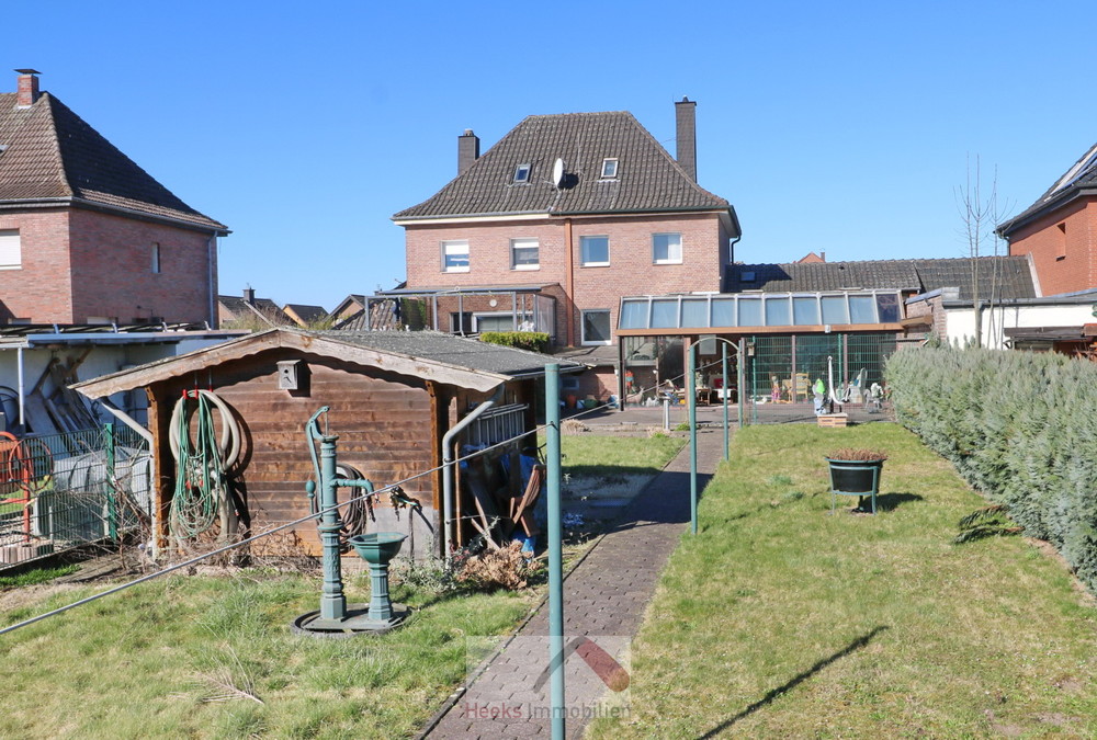 Rückseite m Garten