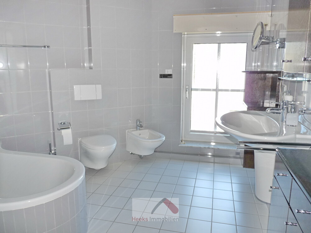 Großzügige 5,5-Zi.-Wohnung über den Dächern vom "Alten Dorf" (Westerholt) - Foto 5