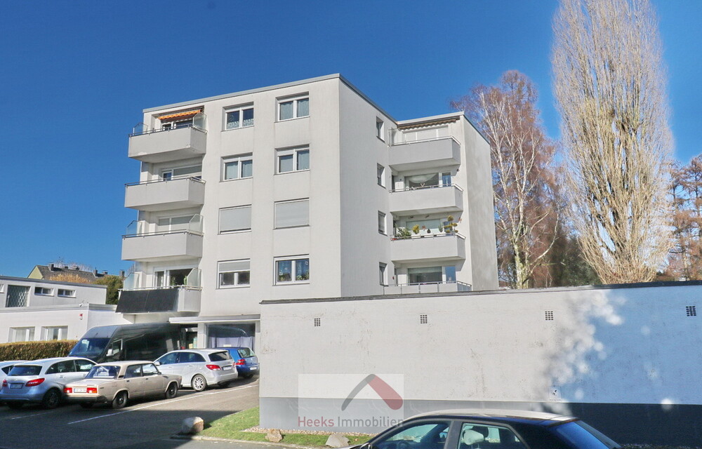 auf Erbpacht: 3,5-Zimmer-ETW im 4. OG - mit Aufzug + Garage