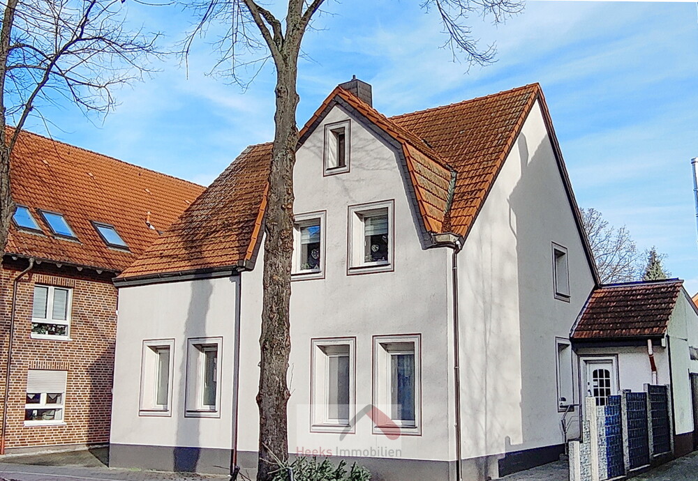 große EG-Whg.: 5,5 Zi. auf 129m² + Wintergarten u Garage zur Eigennutzung